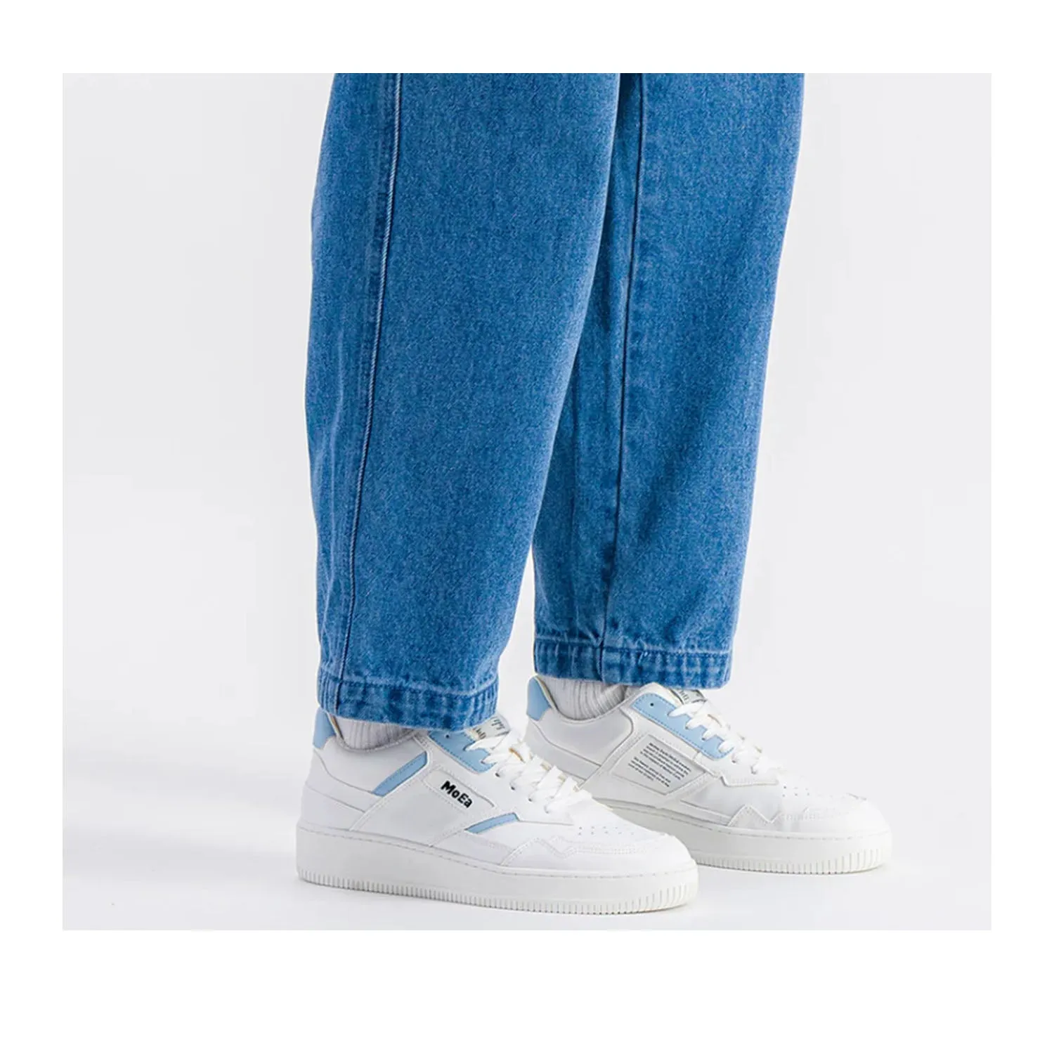 MoEa Unisex Gen 1 in PET Bottle White & Sky